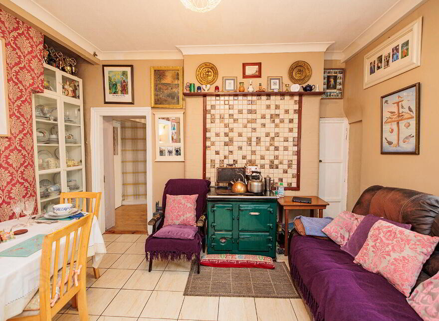 Meehans, Carrick Street, Mullinahone, E41HR26