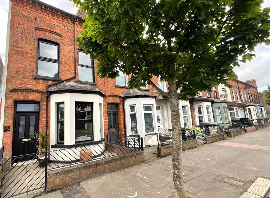 79 Bloomfield Avenue, Belfast, BT5 5AA