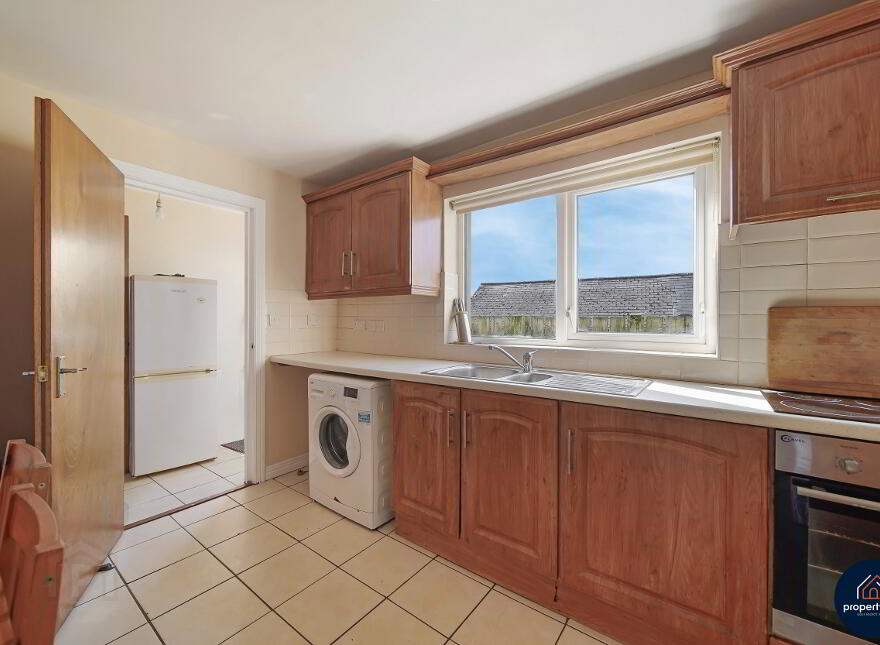 2 Moore Street, Derry, BT47 2EY
