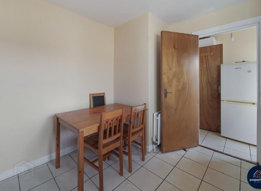 2 Moore Street, Derry, BT47 2EY