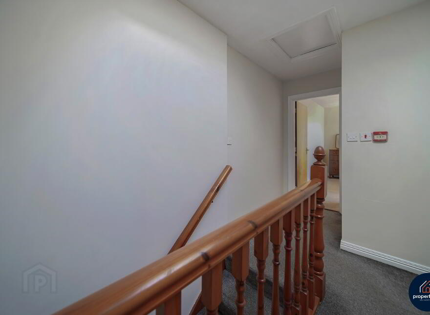 2 Moore Street, Derry, BT47 2EY