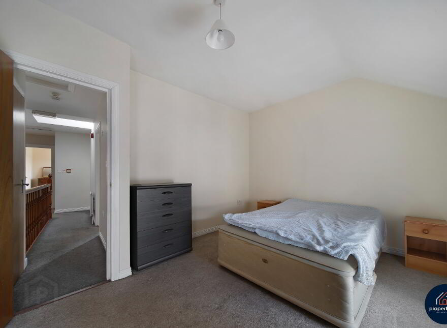 2 Moore Street, Derry, BT47 2EY