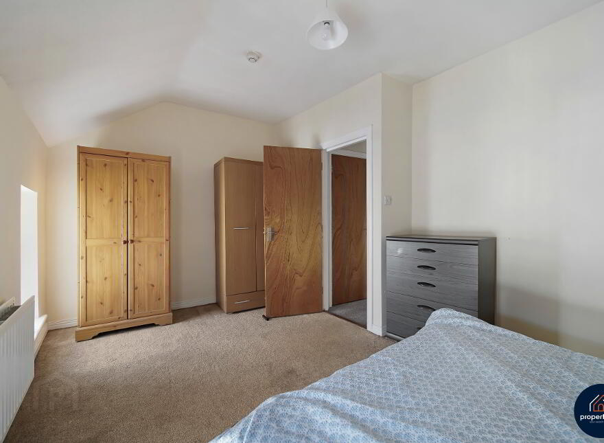 2 Moore Street, Derry, BT47 2EY
