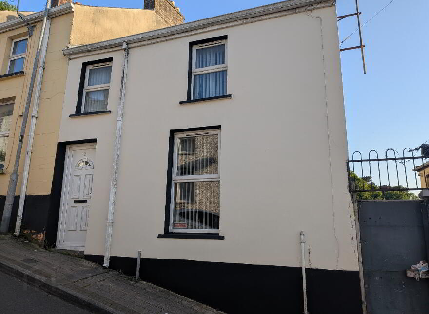 2 Moore Street, Derry, BT47 2EY