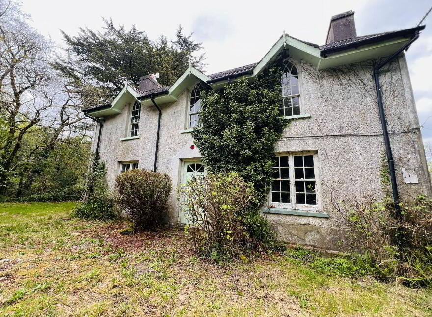 East, Lodge, Mount Pleasant, Bandon, P72KD50