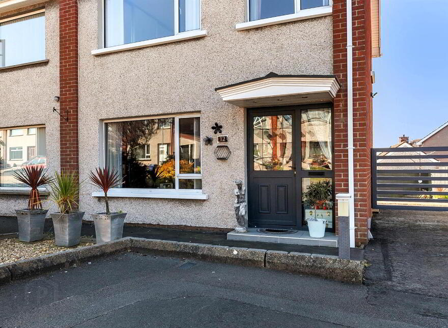 12 Greenland Grove, Larne, BT40 1DP