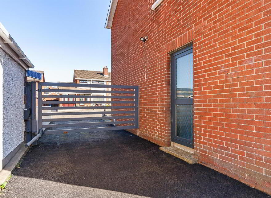 12 Greenland Grove, Larne, BT40 1DP