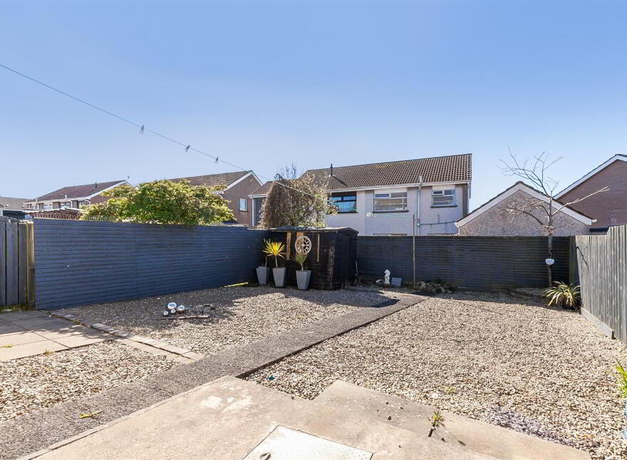 12 Greenland Grove, Larne, BT40 1DP