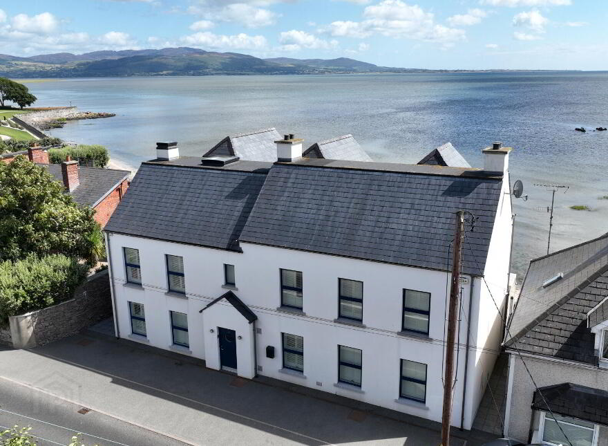 Sea Beach, Sandymount, Blackrock, A91N274
