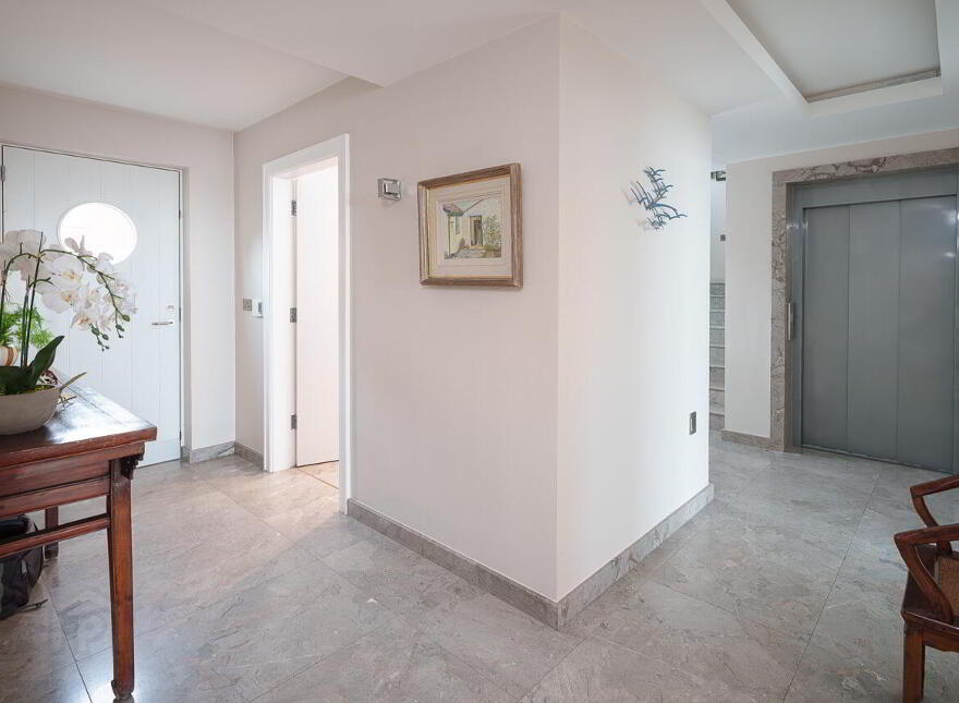 Sea Beach, Sandymount, Blackrock, A91N274