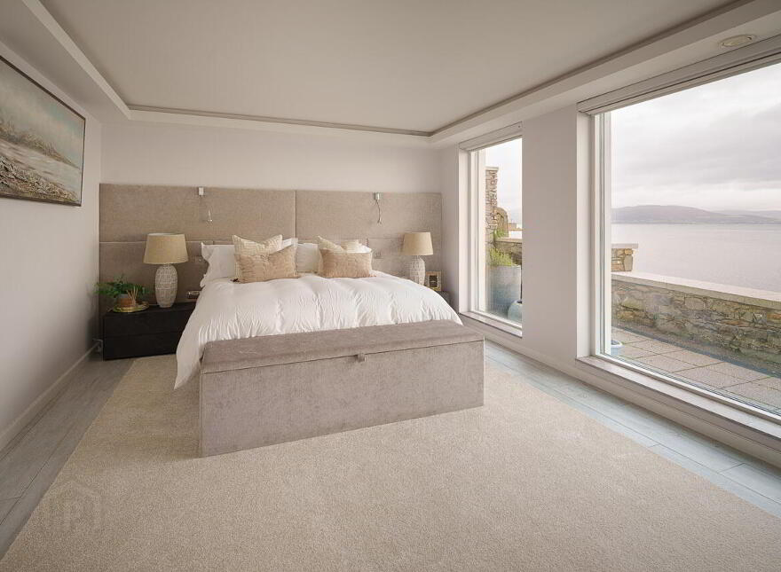 Sea Beach, Sandymount, Blackrock, A91N274