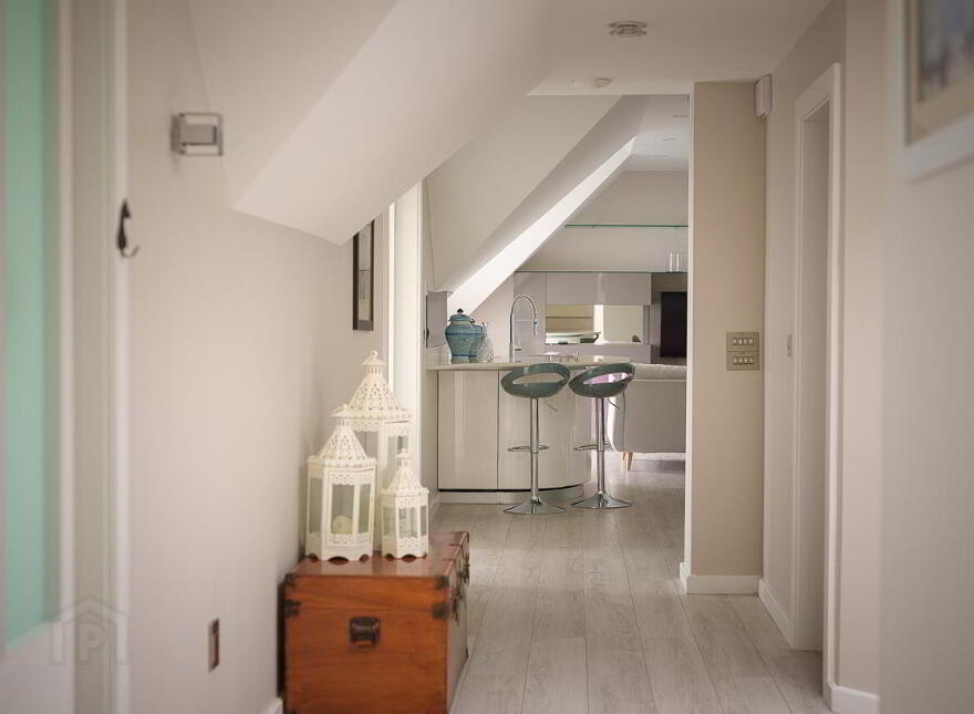 Sea Beach, Sandymount, Blackrock, A91N274