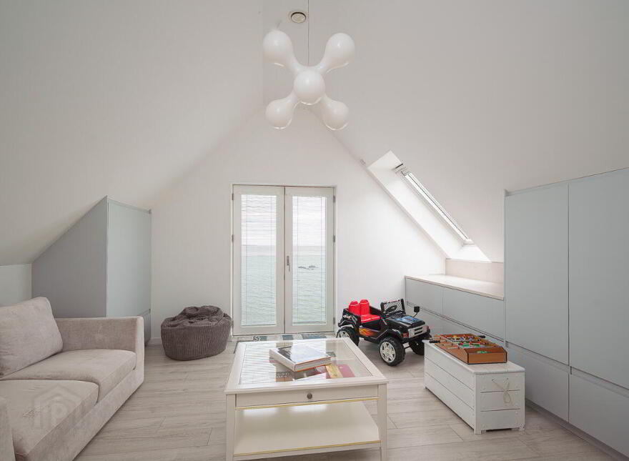 Sea Beach, Sandymount, Blackrock, A91N274