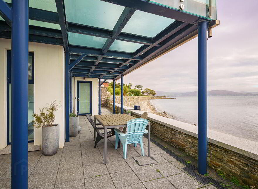 Sea Beach, Sandymount, Blackrock, A91N274
