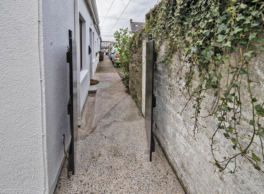 6 King Street Lower, Abbeyside, Dungarvan, X35E825