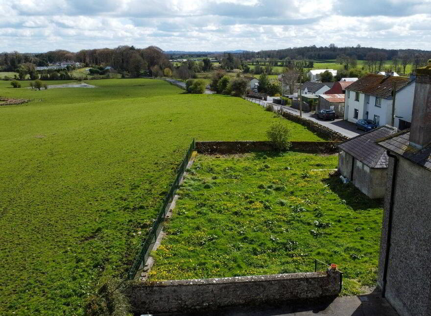Lake Road, Castletown-Geoghegan
