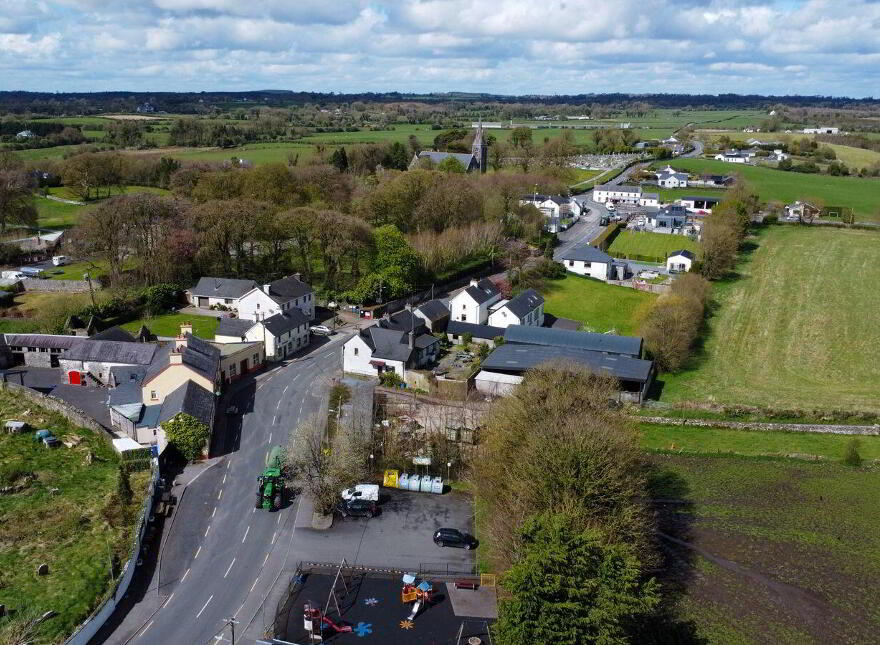 Lake Road, Castletown-Geoghegan