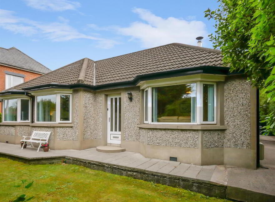 688 Saintfield Road, Carryduff, Belfast, BT8 8BU