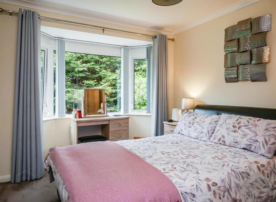 688 Saintfield Road, Carryduff, Belfast, BT8 8BU