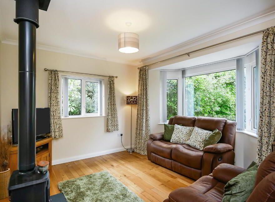 688 Saintfield Road, Carryduff, Belfast, BT8 8BU