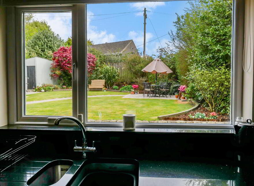 688 Saintfield Road, Carryduff, Belfast, BT8 8BU