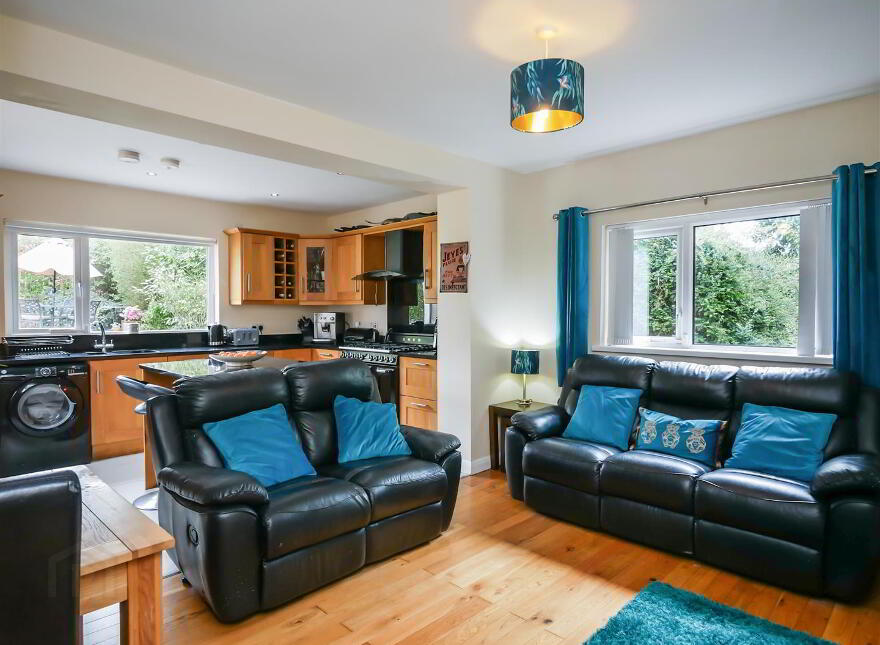688 Saintfield Road, Carryduff, Belfast, BT8 8BU
