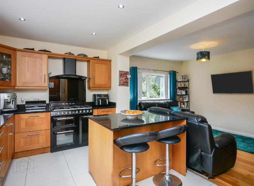688 Saintfield Road, Carryduff, Belfast, BT8 8BU