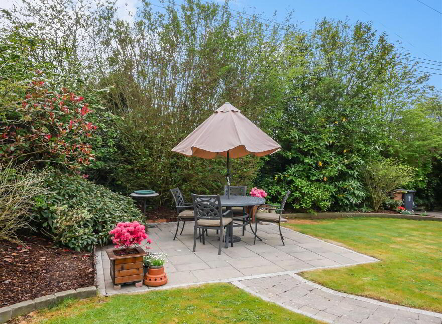 688 Saintfield Road, Carryduff, Belfast, BT8 8BU