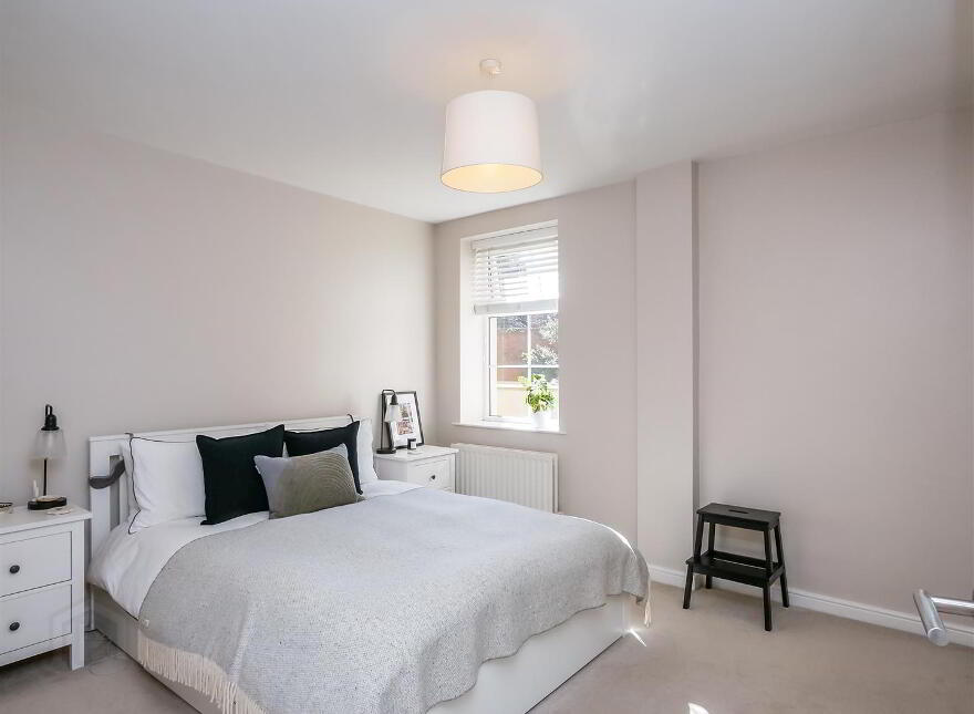 Apt 56, Bell Towers South, Ravenhill Road, Belfast, BT6 0GR