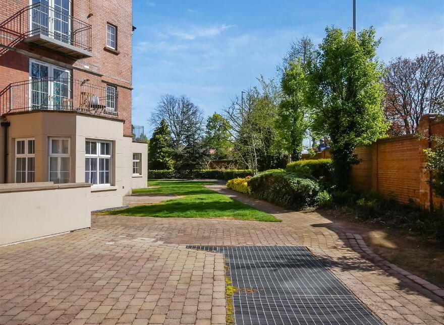 Apt 56, Bell Towers South, Ravenhill Road, Belfast, BT6 0GR