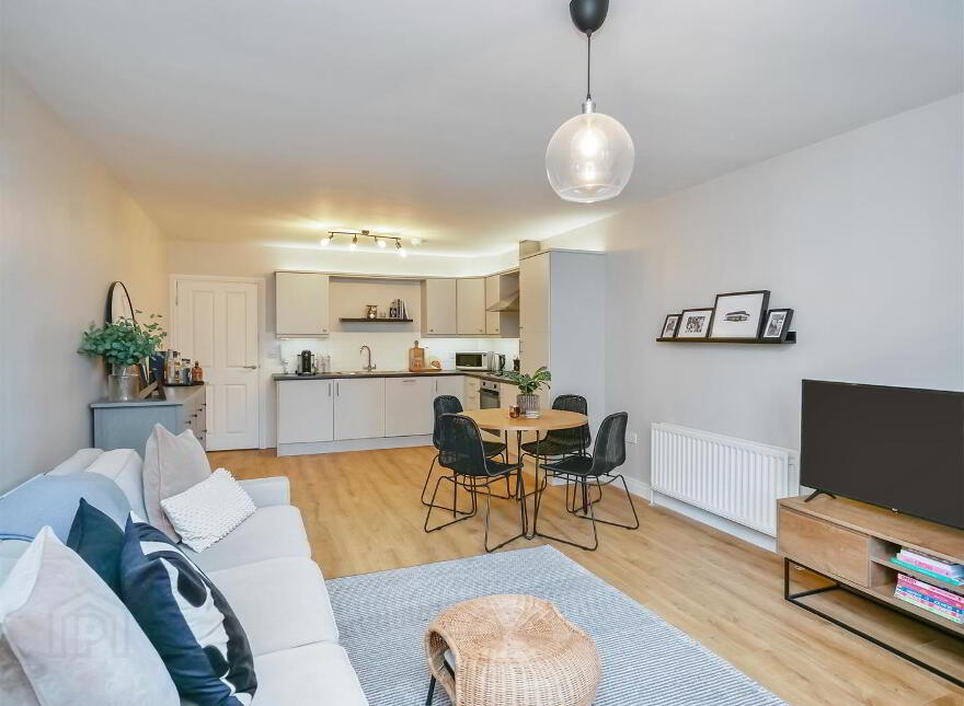 Apt 56, Bell Towers South, Ravenhill Road, Belfast, BT6 0GR