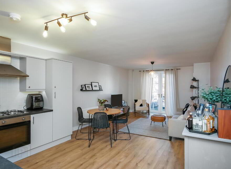 Apt 56, Bell Towers South, Ravenhill Road, Belfast, BT6 0GR