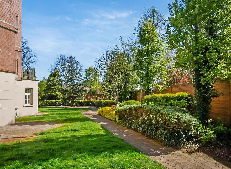 Apt 56, Bell Towers South, Ravenhill Road, Belfast, BT6 0GR