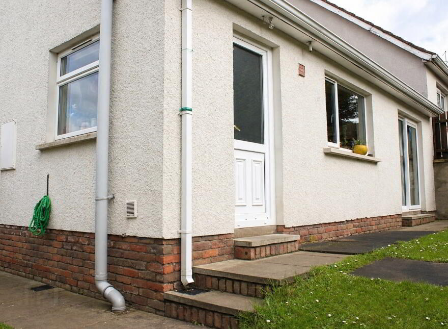 27 Tullymore Downs, Armagh, BT60 4TU