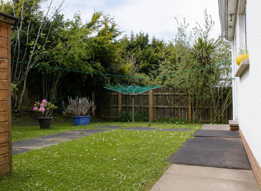 27 Tullymore Downs, Armagh, BT60 4TU