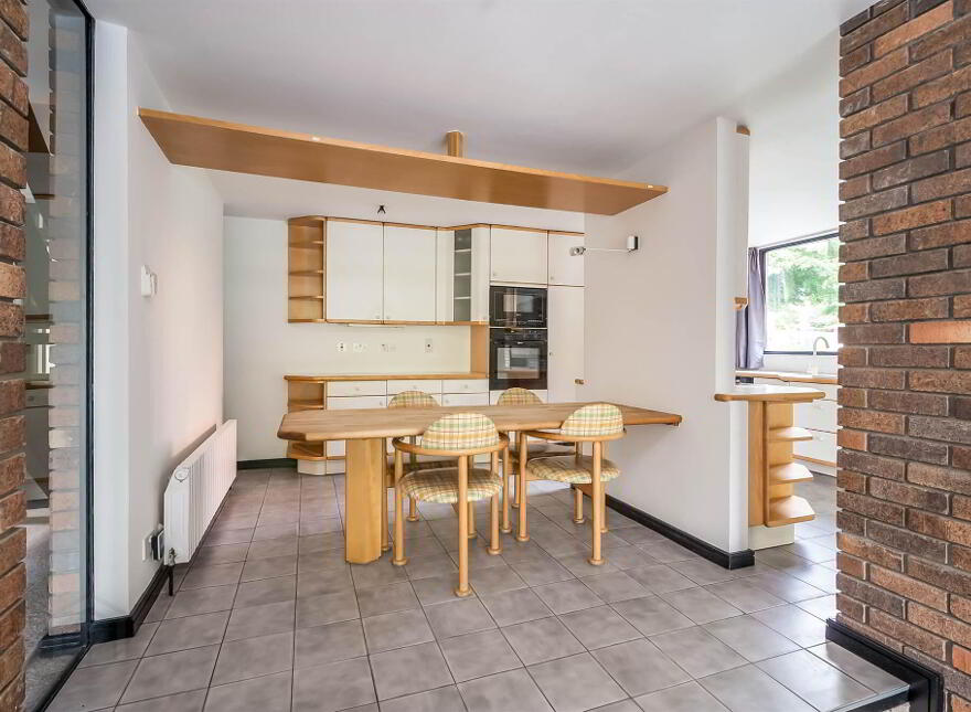 93 Dunmurry Lane, Dunmurry, Belfast, BT17 9JS