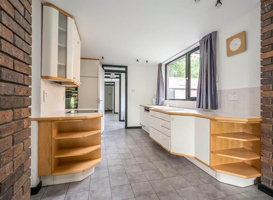 93 Dunmurry Lane, Dunmurry, Belfast, BT17 9JS