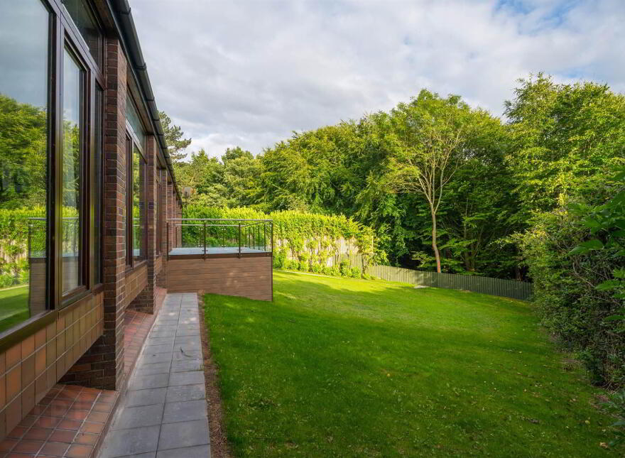93 Dunmurry Lane, Dunmurry, Belfast, BT17 9JS