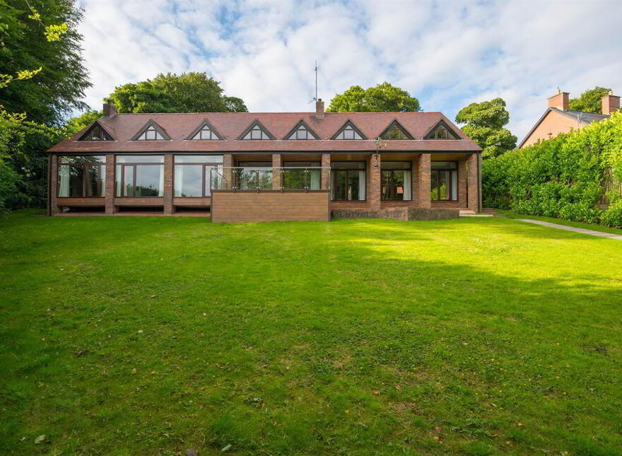 93 Dunmurry Lane, Dunmurry, Belfast, BT17 9JS
