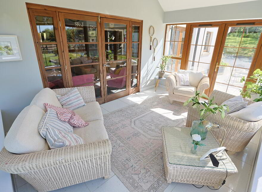 27 Glen Road, Dromore, BT25 1JX