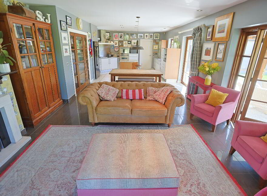 27 Glen Road, Dromore, BT25 1JX