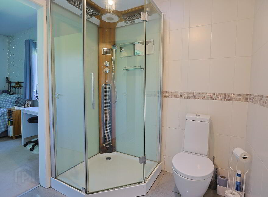 27 Glen Road, Dromore, BT25 1JX
