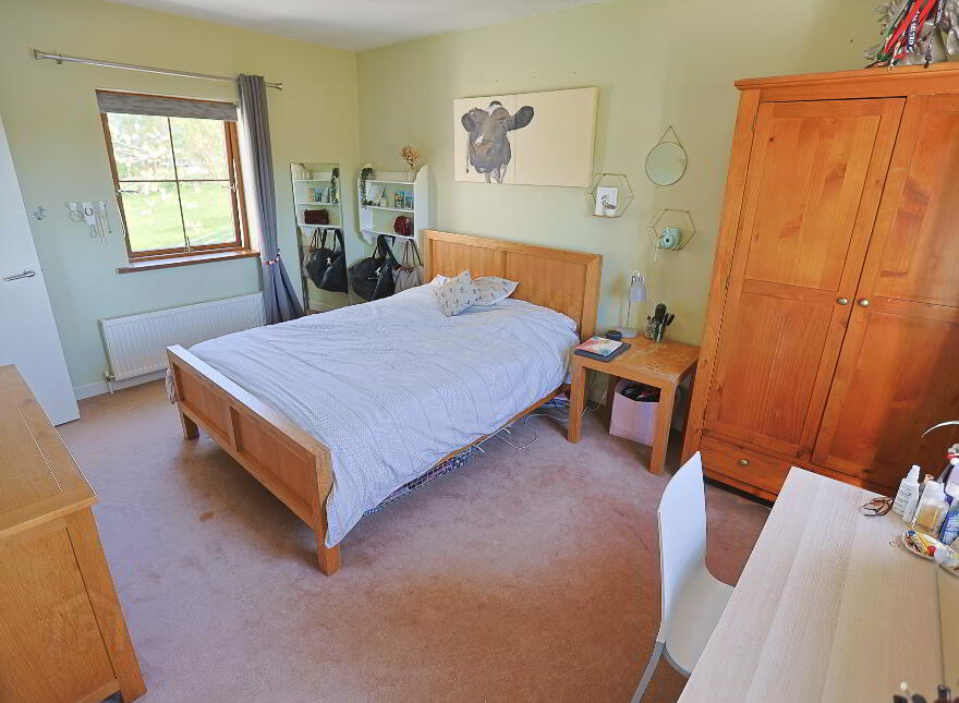 27 Glen Road, Dromore, BT25 1JX