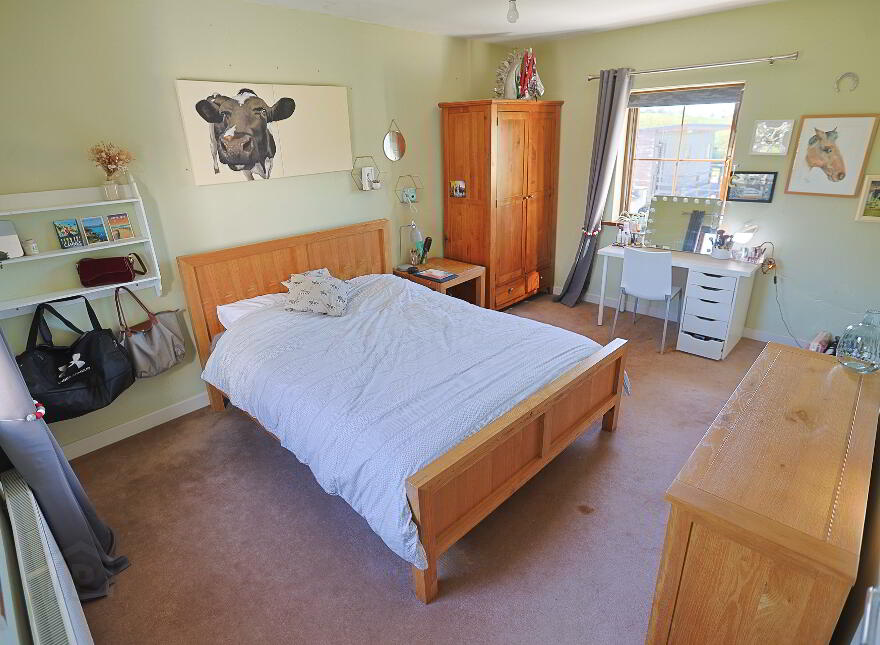 27 Glen Road, Dromore, BT25 1JX