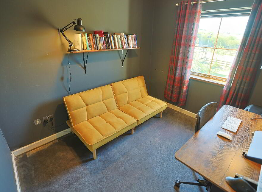 27 Glen Road, Dromore, BT25 1JX