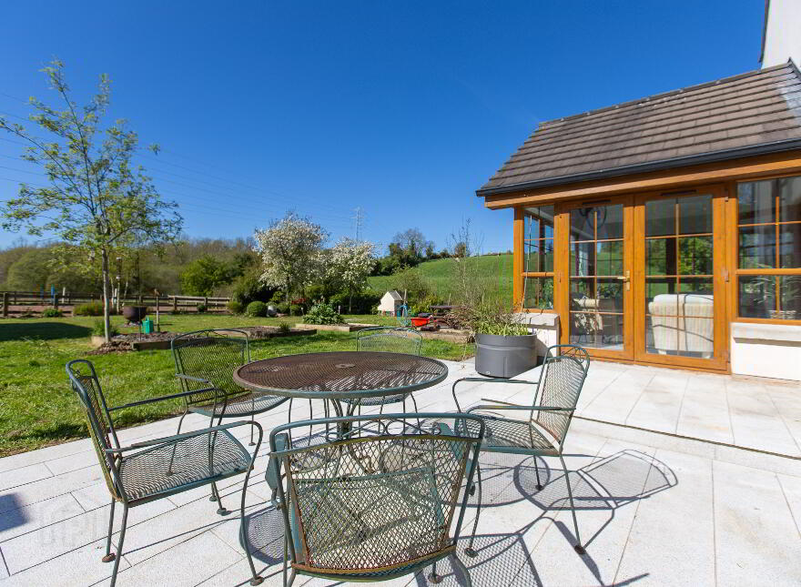 27 Glen Road, Dromore, BT25 1JX