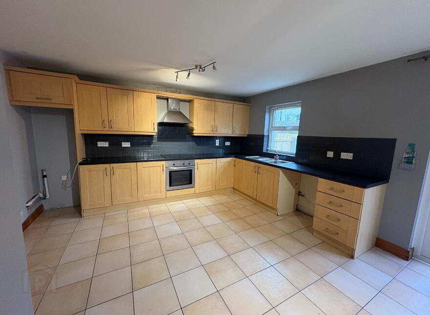 78 Elm Wood Green, Castlederg, BT81 7GZ
