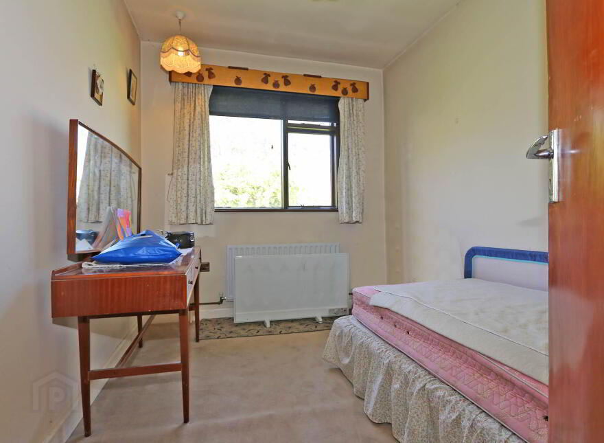 Treetops, Shannon Lawn, North Circular Road, V94TCC4