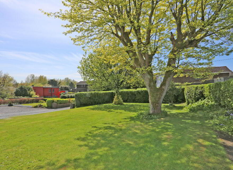 Treetops, Shannon Lawn, North Circular Road, V94TCC4