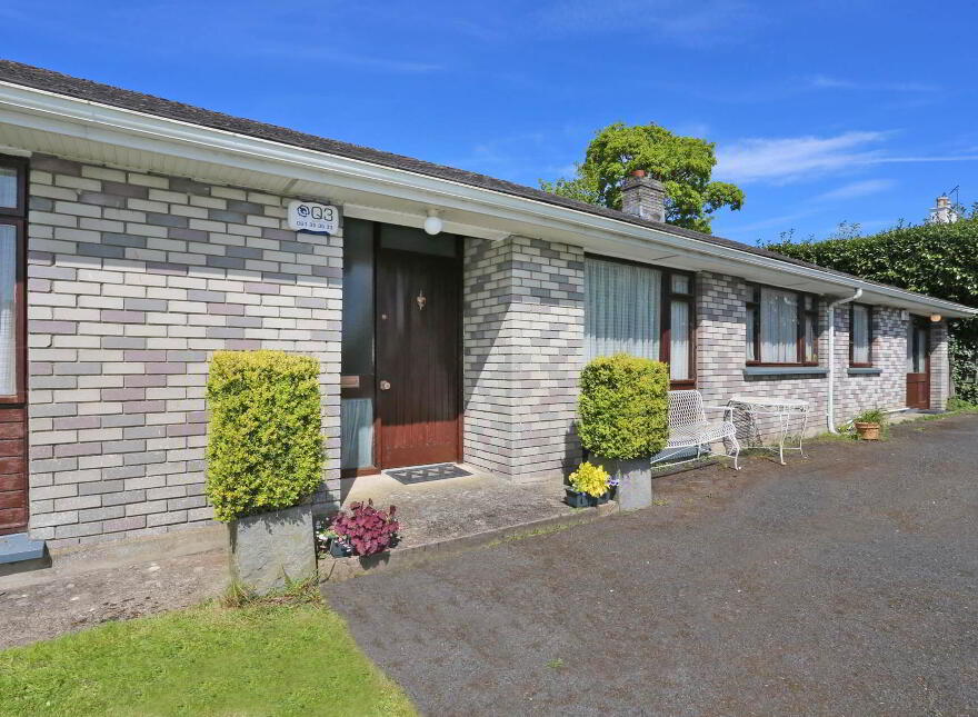 Treetops, Shannon Lawn, North Circular Road, V94TCC4